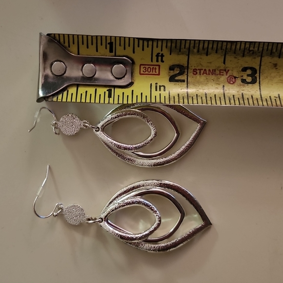 Avon Earrings Dangley Silver Layered Earrings NEW - Picture 4 of 4